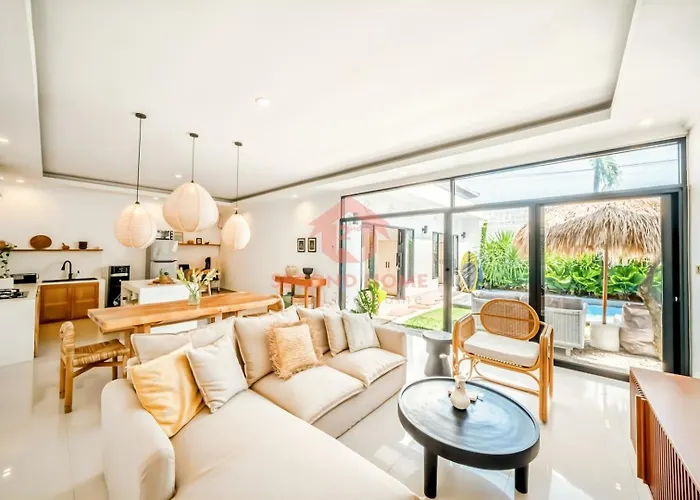 別荘 Luxury 3br Umalas Pool & Wi-fi ケロボカン